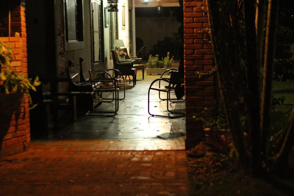 Chacara Ando Bed And Breakfast Águas de Santa Barbara Exterior foto