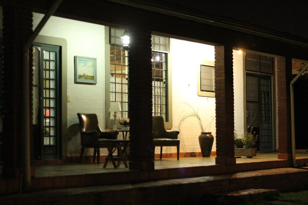 Chacara Ando Bed And Breakfast Águas de Santa Barbara Exterior foto