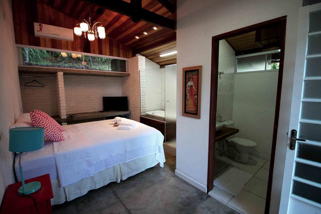 Chacara Ando Bed And Breakfast Águas de Santa Barbara Exterior foto