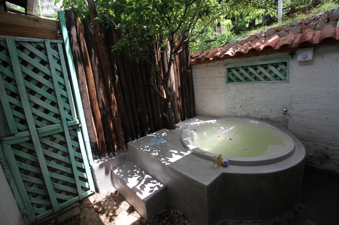 Chacara Ando Bed And Breakfast Águas de Santa Barbara Exterior foto